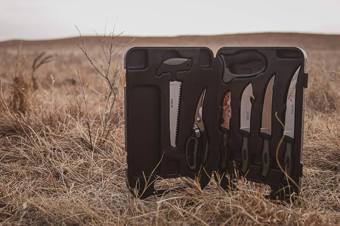 Complete Hunting & Outdoor Kit with Knives, Shears, Saw, Sharpener & Case for Field Dressing