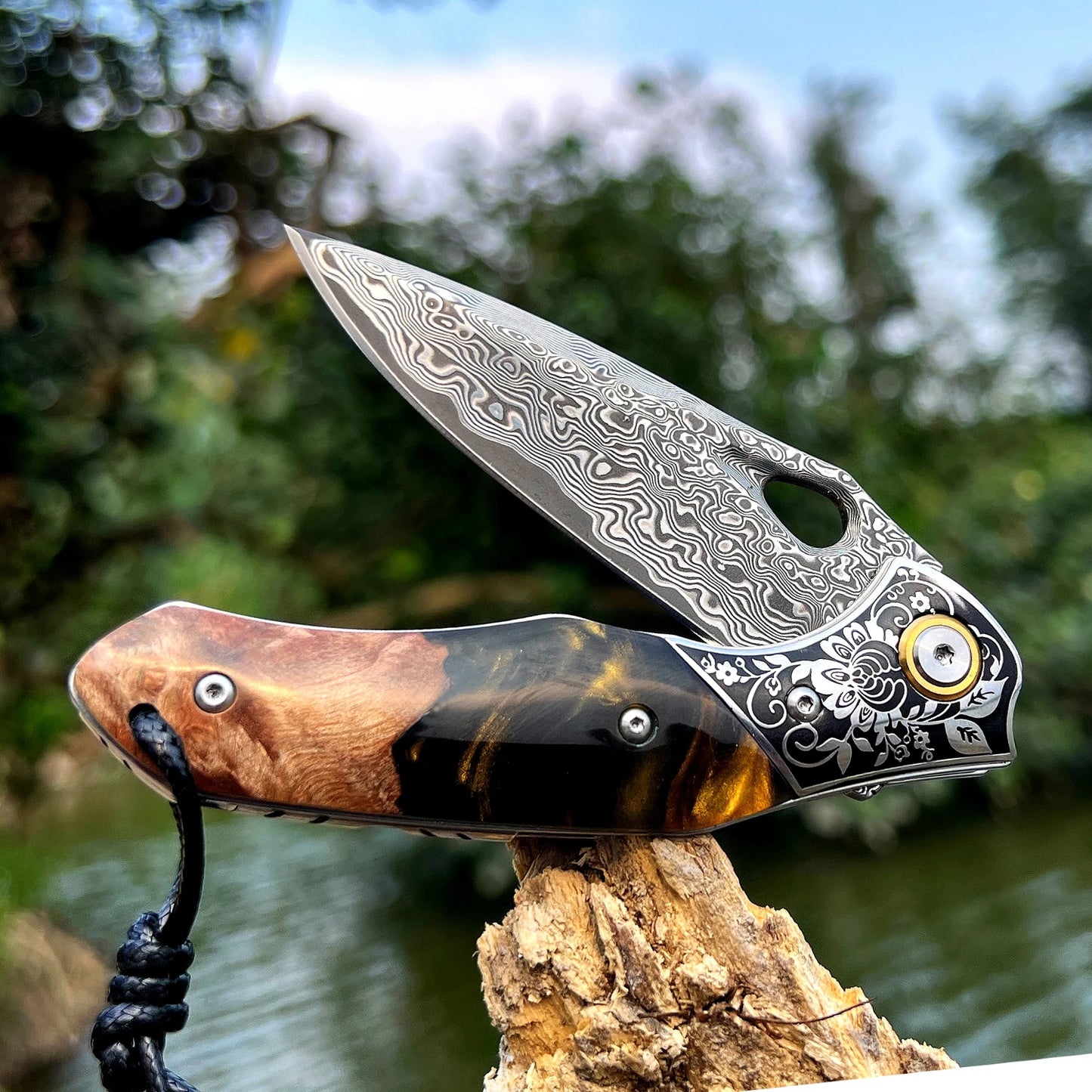 High Quality Damascus Steel Pocket Knife with Sheath, Resin Maple Handle, EDC Survival Adventure Tools Hunting Folding Knife