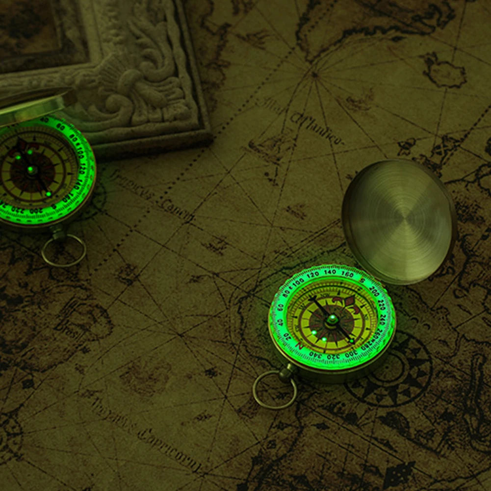 Mini Portable Camping Hiking Pocket Brass Golden Compass Portable Compass Navigation for Outdoor Activities Retro Flip Compasses