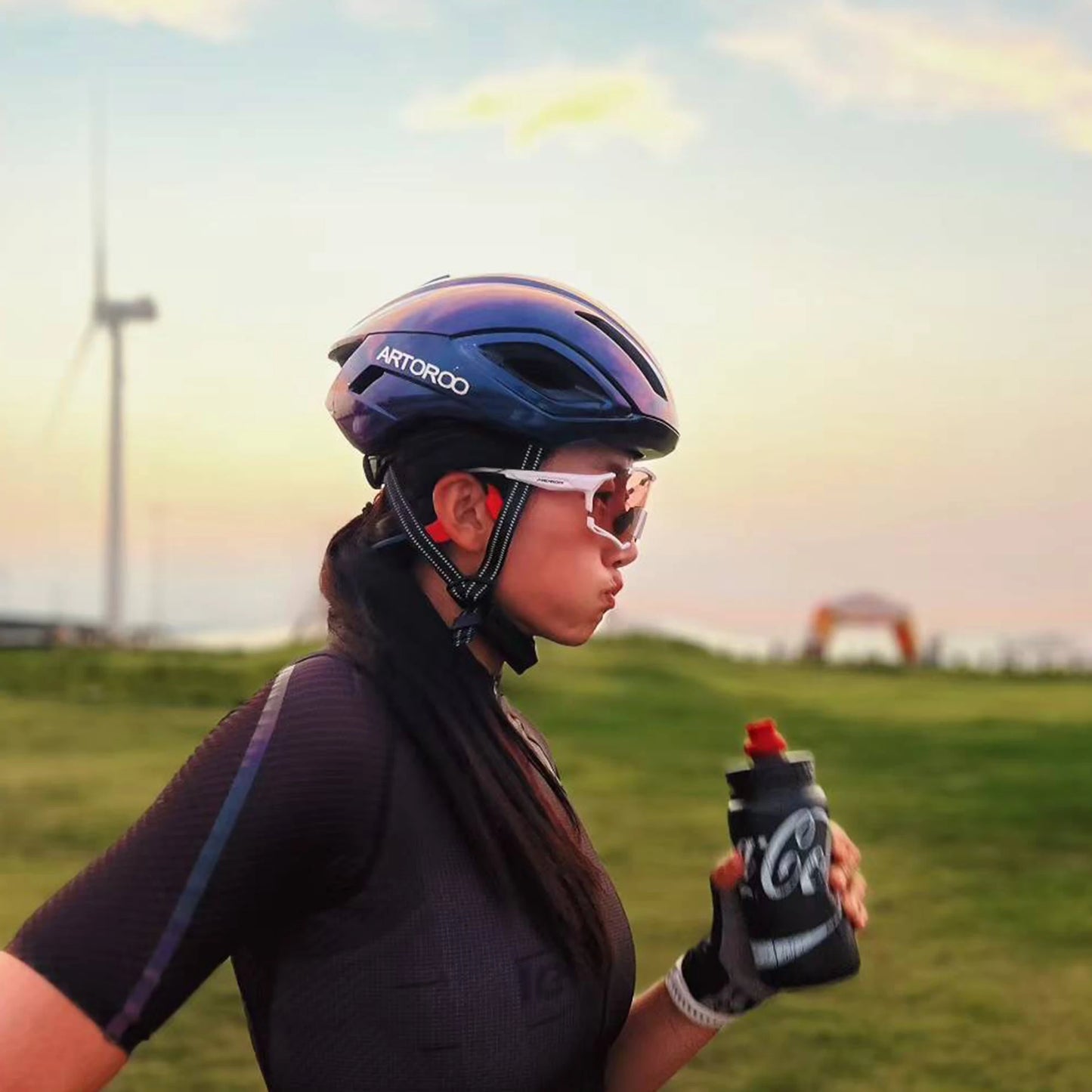 ARTOROO Adult Road Bike Bicycle Helmet for Women and Men, Ultralight aero Large Size Woman Bicycle Cycling Helmet Size Adjustabl